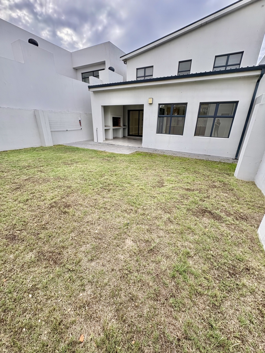 4 Bedroom Property for Sale in Sandown Western Cape